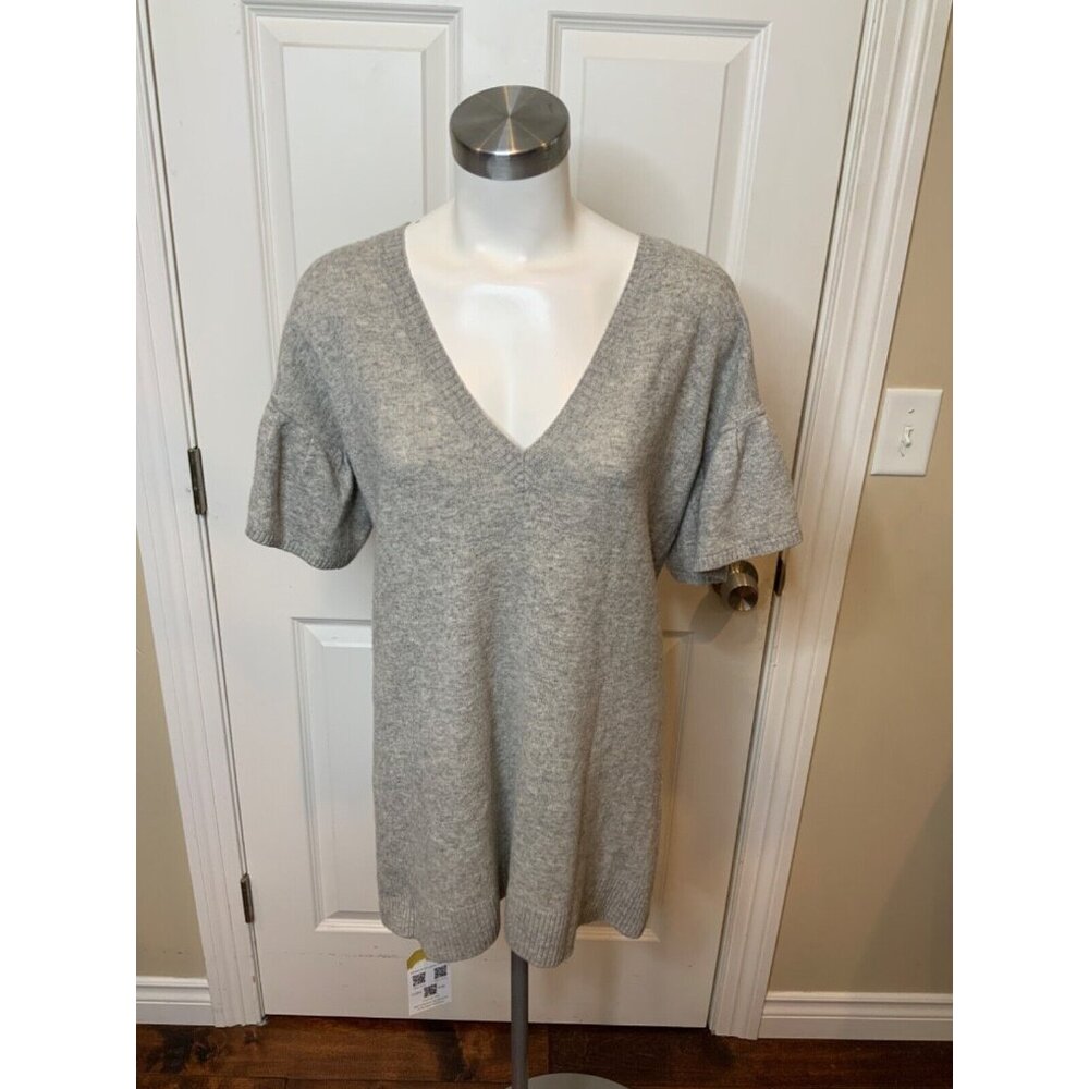 BCBG Max Azria Gray Lambs Wool V-Neck Ruffle Long Sweater, Size XS